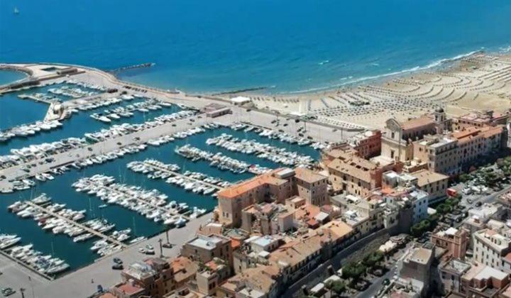 Bnb The Station Nettuno Zewnętrze zdjęcie